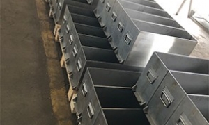 不鏽鋼件加工（gōng）廠家介紹不鏽鋼管材得到分類和生鏽的原因