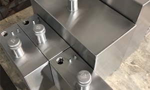 不（bú）鏽鋼件加工廠如何進行電解拋光