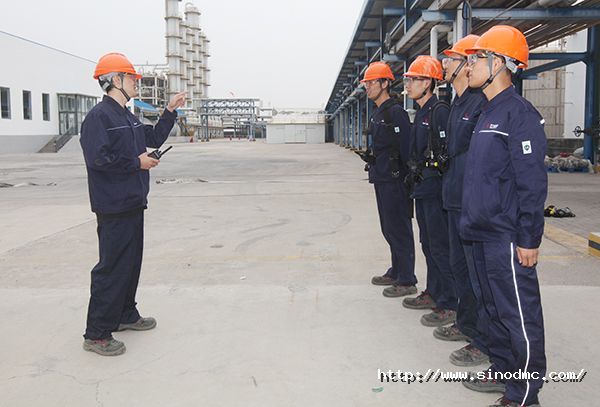 新材料公司對（duì）現場應急演練進行總結