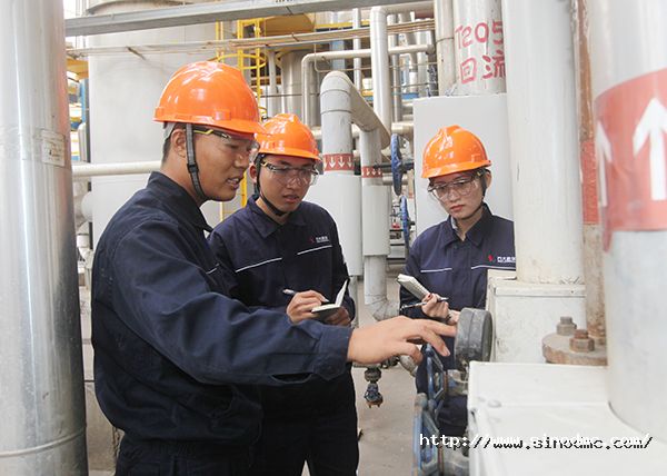 碳酸二甲（jiǎ）酯車間對新員（yuán）工進行培訓